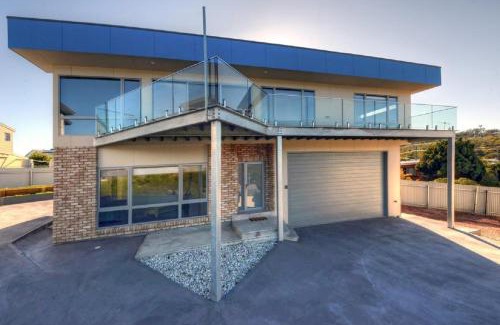 Coles Bay Apartment | Apartments in Coles Bay, Australia