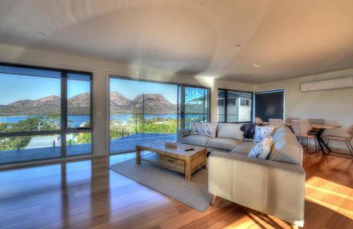 Coles Bay Apartment | Apartments in Coles Bay, Australia