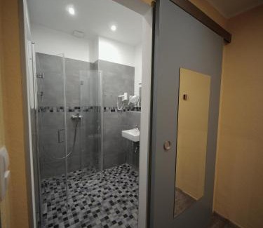 Gesundbrunnen Hotel | Apartments Kolo 77