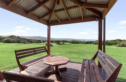Marengo House | Apollo Bay Cottages- Sugarloaf