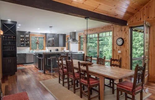 Sunday River Area House | Appalachian Lodge- Custom Mountainside Lodge w/Pool Table & Hot Tub
