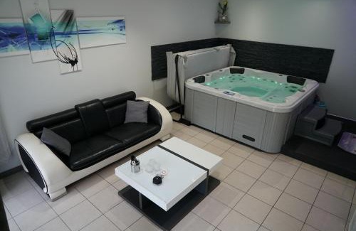 Lalande-Grand Selve Apartment | Appart&Spa