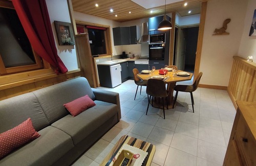 Champagny-en-Vanoise Apartment | Appartement neuf 4 pers Champagny en Vanoise/La Plagne.