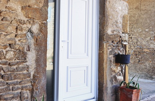 Lissieu Apartment | Appartement Cosy Dans un Corps de Ferme