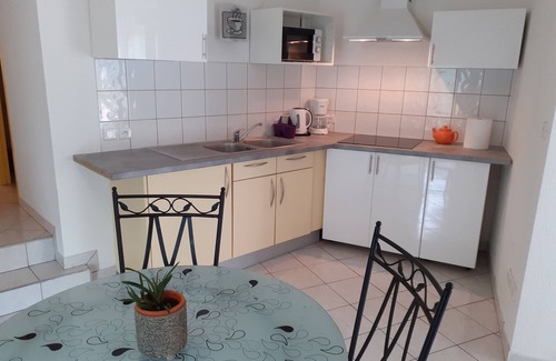 Tence Apartment | Appartement Rez de Chaussée Avec Terrasse au Centre Ville de Tence