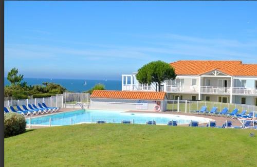 Chateau-d'Olonne Apartment | Appartement Vue Mer dans résidence 3 étoiles