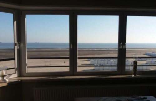 Heist Apartment | Appartement zeedijk Heist met garage