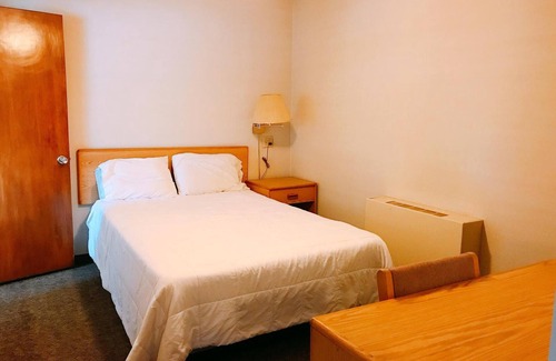 Richfield Hotel | Appletree Inn