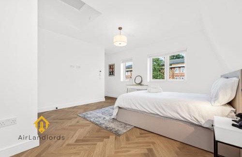 Chiswick Riverside Apartment | Apt1 Exclusive 1bedroom Flat - Chiswick Business Park!