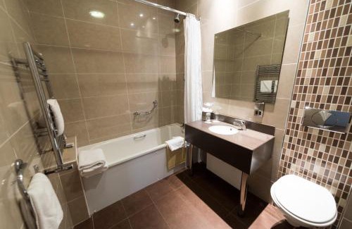 Tuam Hotel | Ard Ri House Hotel