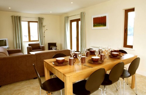 Ardnatrush Cottage | Ardnagashel Woods 04 - a two story that sleeps 8 guests in 4 bedrooms