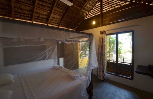 Pottuvil Division 2 Hotel | Arne's Place The Friendliest Hotel