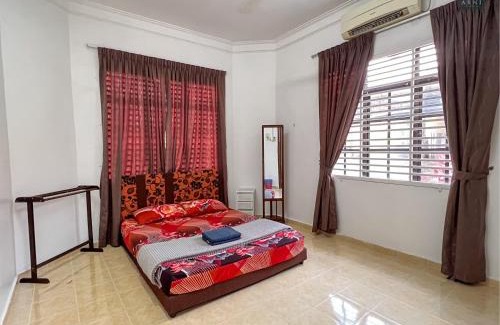Kampung Jaya House | Arni Homestay - Mak Chili