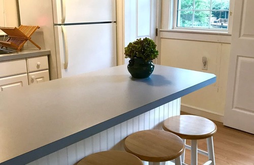 Oak Bluffs Cottage | Arrowsmith Cottage - Oak Bluffs - 1 mi to Eastville Point Beach via bike path.