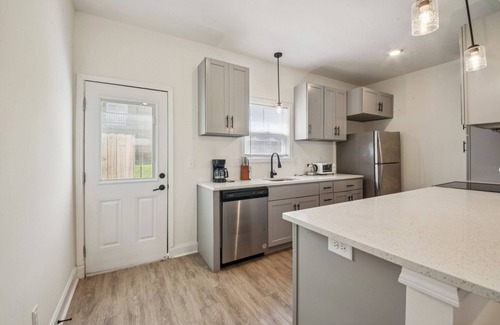 Clarksville Apartment | Arte Luxury townhomes F6 I Comfy 2 Bed 2.5 Bath