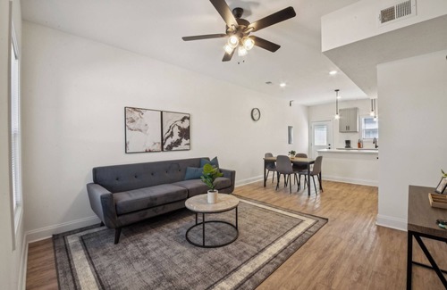 Clarksville Apartment | Arte Luxury townhomes F6 I Comfy 2 Bed 2.5 Bath