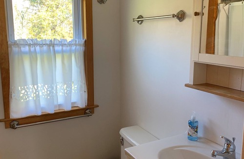 Village of East Hampton House | Artist Hideaway Barn in the center of East Hampton Village