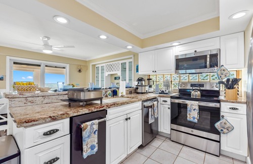 Stuart House | As Good as it Gets: 8BR/6BA, heated pool, hot tub, private dock, ocean-to-river