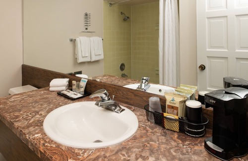 Astoria Hotel | Astoria Riverwalk Inn