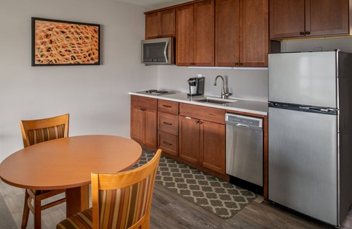 Astoria Hotel | Astoria Riverwalk Inn