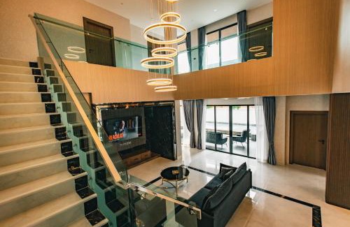 Nong Prue Villa | Astro Luxury: Ultra Luxury 4 Beds Pool Villa