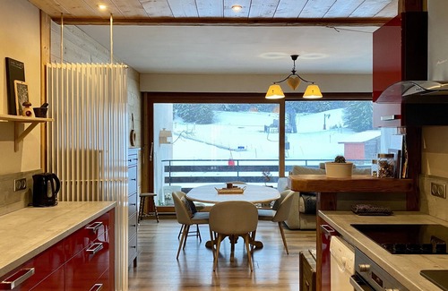 Premanon Apartment | At the foot of the slopes balcony with view and wood-burning stove