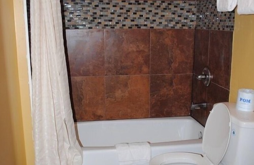 Lenox Park Hotel | Atlantic Economy Inn