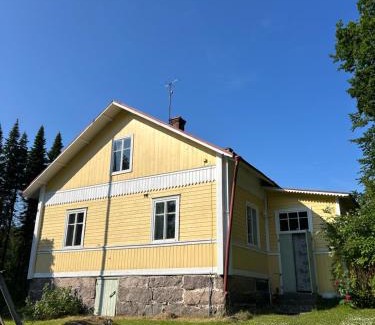 Vehmaa House | Atmoshperic countryside house
