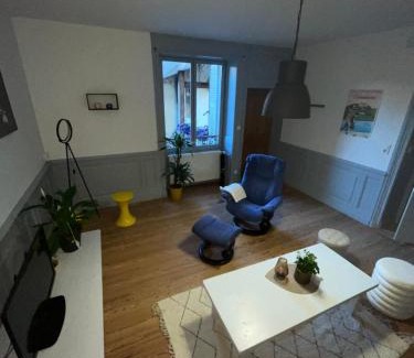 Marnay Apartment | Au passage