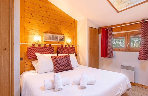 Pralognan-la-Vanoise Condo | Au pied des pistes! Bel Appartement+ casiers à ski