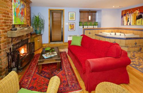 Downtown Montreal Hotel | Auberge Les Bons Matins