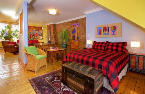 Downtown Montreal Hotel | Auberge Les Bons Matins