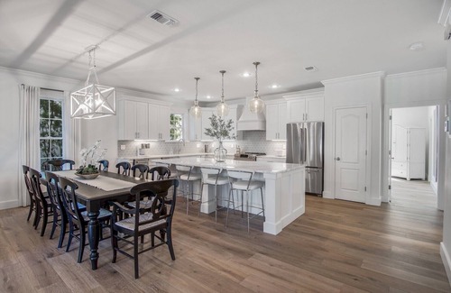 Crystal Beach House | Aug 16-28 Avail, Gorgeous 6 Bed, Private Pool, Beach Service & 6 Seat Golf Cart!