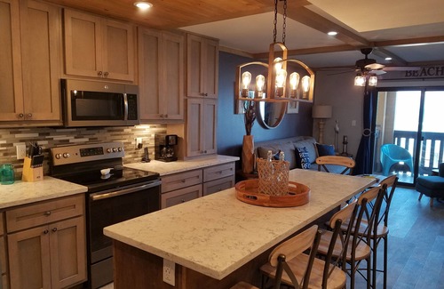 South Padre Island Condo | "August" 2025-SPECIAL" 100% Beachfront View 100% Remodeled Condo