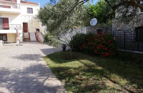 Avia House | Avia, house with privillaged view, 100 meters from the sea