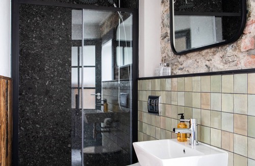 Newcastle Hotel | Avoca Hotel