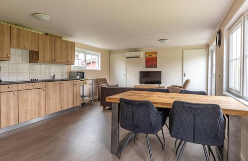 Wagenborgen House | Awesome home in Wagenborgen with WiFi