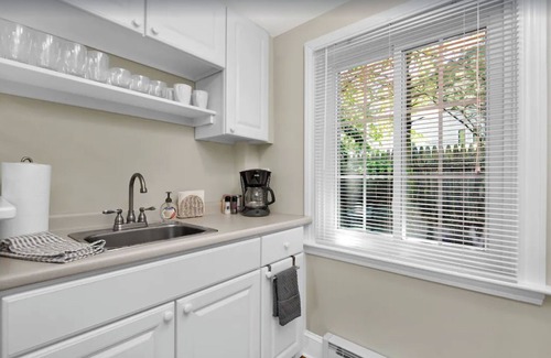 Ogunquit Cottage | Awesome location downtown. Walk to the beach, marginal way