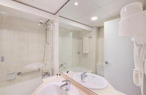 San Antonio Bay Hotel | azuLine Hotel Bergantin