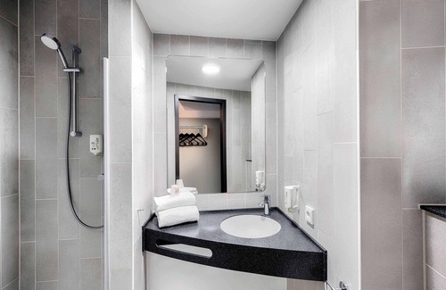 Oberbilk Hotel | B&B Hotel Düsseldorf-Hbf
