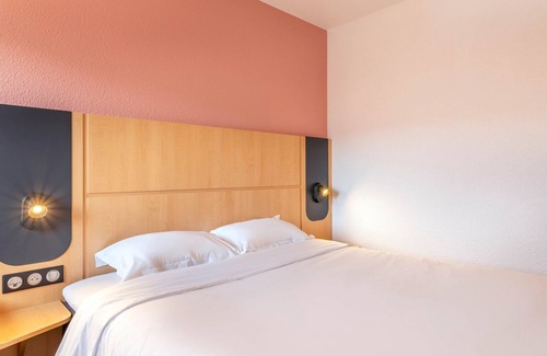 Saint-Menet Hotel | B&B HOTEL Marseille La Valentine Porte d'Aubagne