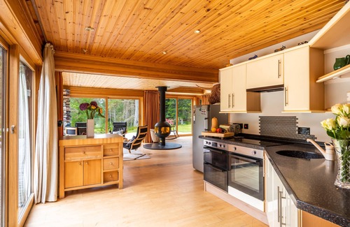 Carrbridge Cabin | Baddengorm Lodge - a lodge that sleeps 10 guests in 5 bedrooms