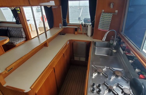 Nassau Boat Rental | Bahamas Family Catamaran Exumas adventure - all inclusive.