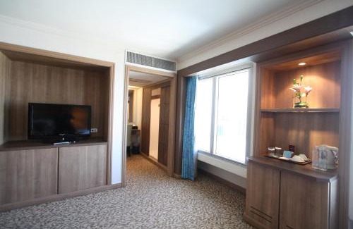 Thanon Phaya Thai Hotel | Baiyoke Sky Hotel