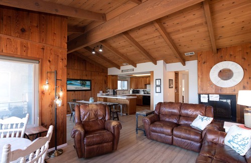 Oceano House | Balcony Barbecue Dunes Hangout - Accommodates up to 12 Guests!