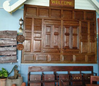 Amphawa House | Ban Khun Rin Homestay
