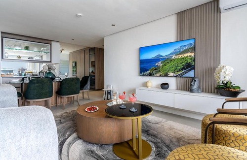 Bantry Bay Apartment | Bantry Alanda - Modern Apt in Bantry Bay with views