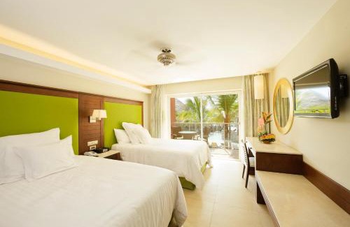Playa Bibijagua Resort | Barceló Bávaro Palace All Inclusive