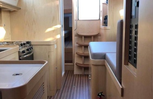 Santa Cruz de Tenerife Boat Rental | Barco Hotel no centro de Tenerife- Alugue a cabine