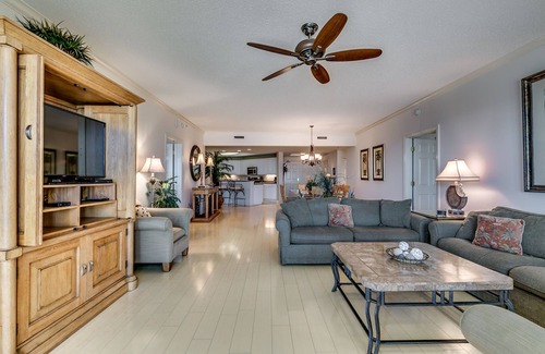 Arcadian Shores Condo | BARGAIN LUXURY! 40% OFF WEKKS OF 9/20-27 & 9/27-10/4: 1700D WK!